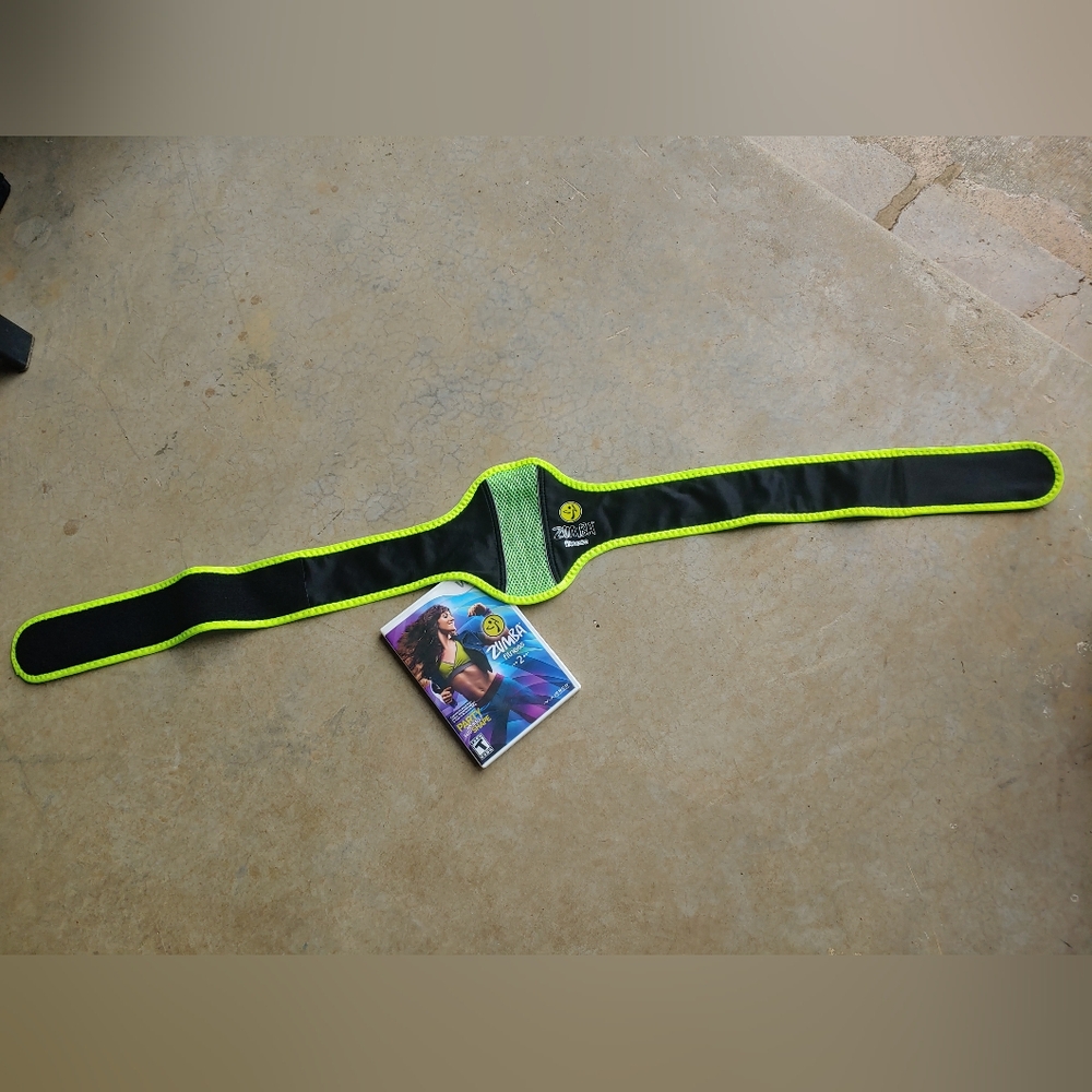Zumba Fitness 2 2011 Nintendo Wii Game With Wii Workout Belt - Picture 10 of 16